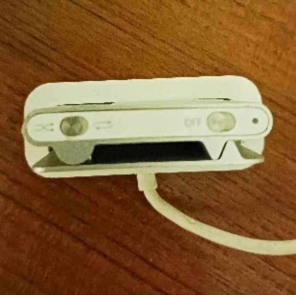 Ipod - Picture 3 of 3